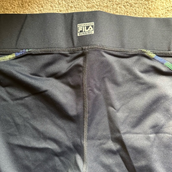 Fila Capri Women Black Medium M Mid Rise Pull On Activewear Yoga Compression - Picture 4 of 8